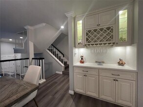 428 W Huntington Dr, Unit 4 in Arcadia, CA - Building Photo - Building Photo