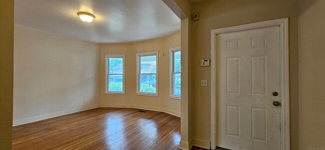 25 Hunting St in Bridgeport, CT - Building Photo - Building Photo