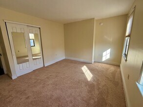 2315 South St, Unit Apt. 2 in Philadelphia, PA - Foto de edificio - Building Photo