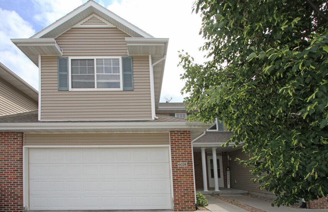 6028 Glenbrook Ln in Lincoln, NE - Foto de edificio