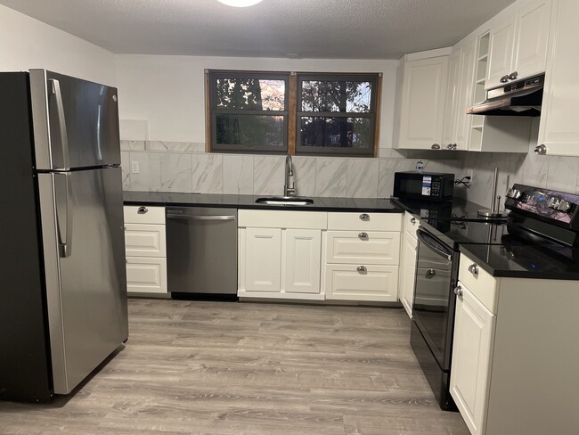 1 Town House Ln in Acton, MA - Building Photo - Building Photo