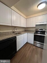 8806 Walutes Cir in Alexandria, VA - Building Photo - Building Photo