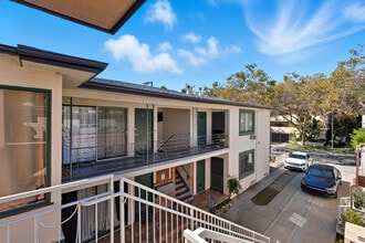 356 S Rexford Dr in Beverly Hills, CA - Building Photo - Building Photo