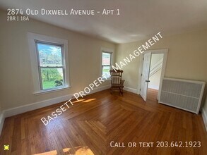 2874 Old Dixwell Ave in Hamden, CT - Building Photo - Building Photo