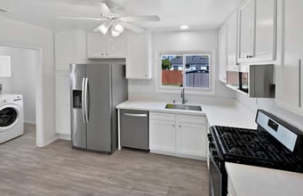 5728 Hazelbrook Ave in Lakewood, CA - Building Photo - Building Photo