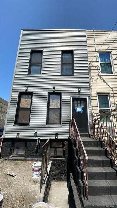 685 E 132nd St in Bronx, NY - Building Photo