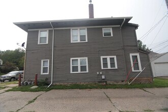 3907-3909 7th Ave in Rock Island, IL - Building Photo - Building Photo