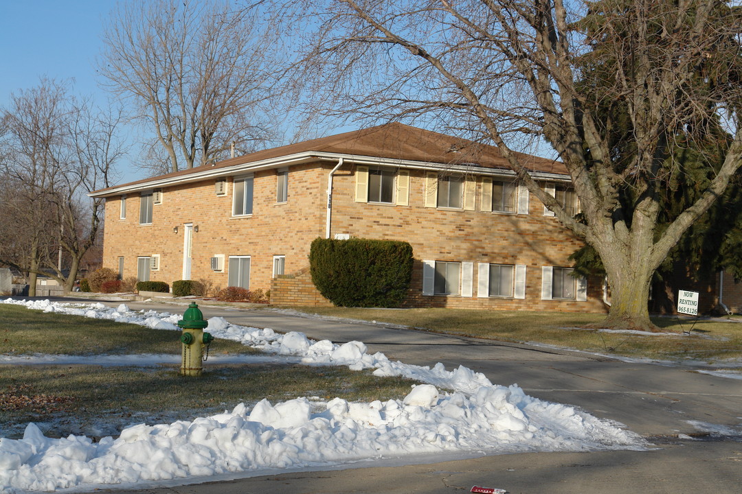 118 NW College Ave in Ankeny, IA - Building Photo