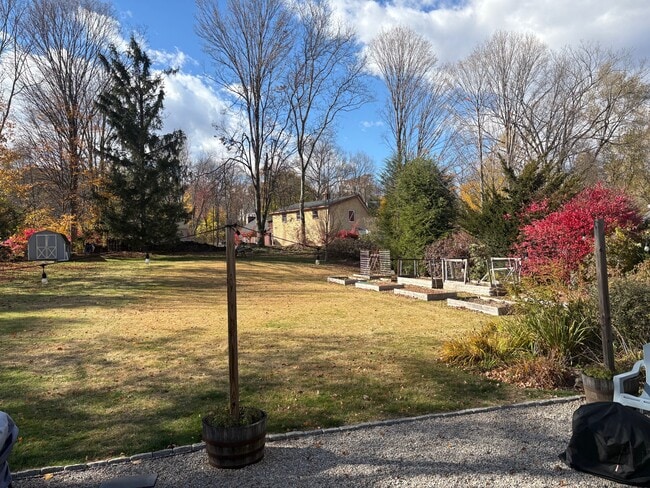 366 Kensington Rd in Berlin, CT - Foto de edificio - Building Photo