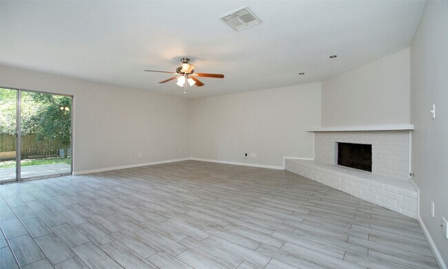 10 Still Glen Ct in Spring, TX - Building Photo - Building Photo