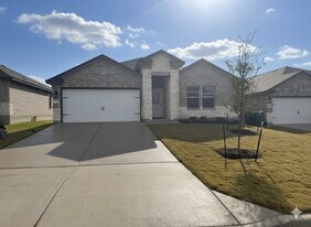 4830 Hawkins Dr in Belton, TX - Building Photo