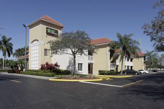 Furnished Studio - Davie in Davie, FL - Building Photo - Building Photo