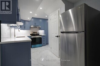 221 Doug Finney St in Oshawa, ON - Building Photo - Building Photo