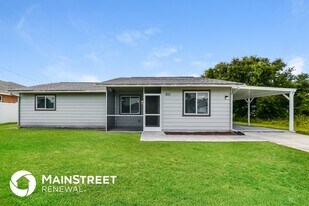 511 Fletcher St in Port Charlotte, FL - Building Photo