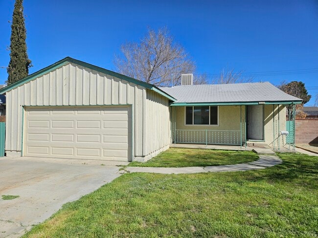 45442-45412 12 St E in Lancaster, CA - Building Photo - Building Photo