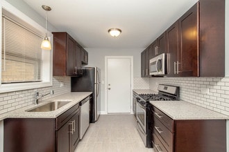 6807 N Ridge Blvd, Unit 6807-G2 in Chicago, IL - Building Photo - Building Photo