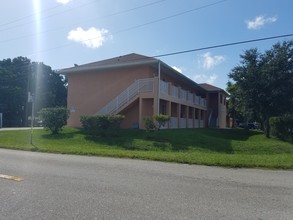 4903 York St in Cape Coral, FL - Building Photo - Other