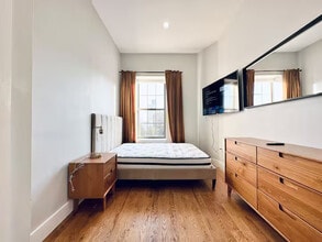Furnished room/NOT APARTMENT, Unit 4 in Brooklyn, NY - Building Photo - Building Photo