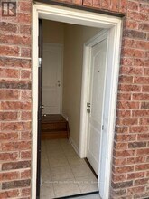 17 Trentin Rd in Brampton, ON - Building Photo - Building Photo