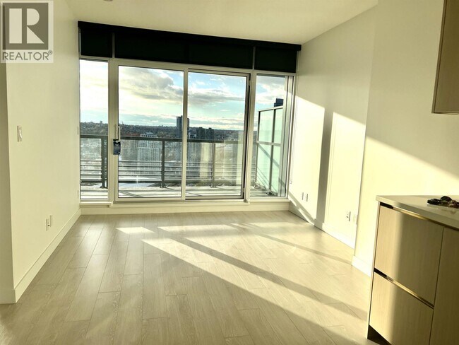 4720 Lougheed Hwy. in Burnaby, BC - Building Photo - Building Photo