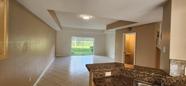 8900 W Flagler St in Miami, FL - Building Photo - Building Photo