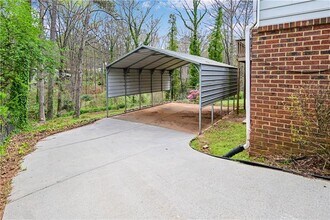 4711 Nutmeg Way SW in Lilburn, GA - Building Photo - Building Photo