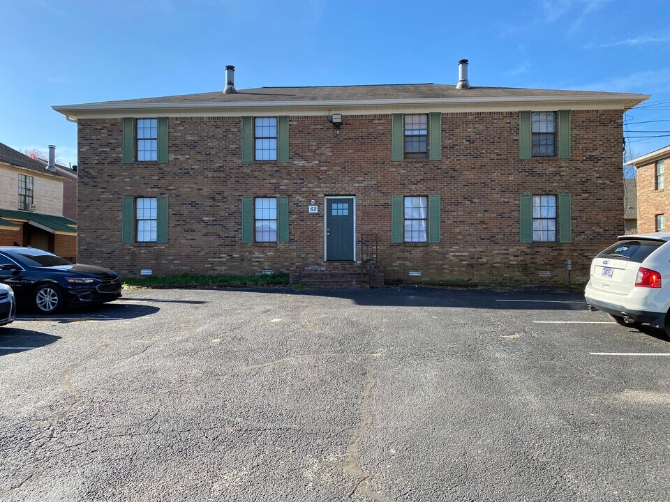 52 Brianfield Dr in Jackson, TN - Foto de edificio