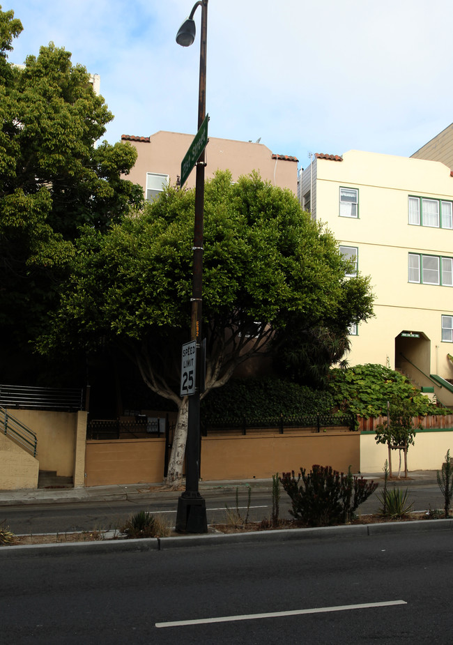 930 Guerrero St in San Francisco, CA - Building Photo - Building Photo