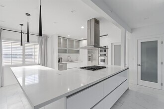 3909 Garden Ave in Miami, FL - Building Photo - Building Photo