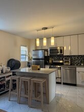 3005 Newtown Ave, Unit #3 in Astoria, NY - Building Photo - Building Photo