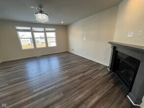 5374 Noble Crossing Pkwy W in Noblesville, IN - Building Photo - Building Photo