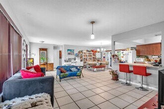 17930 NE 6th Ave in Miami, FL - Building Photo - Building Photo