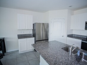 3721 Swanfalls Terrace in Sanford, FL - Building Photo - Building Photo