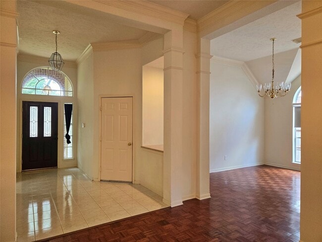 property at 4515 Oak Valley Dr