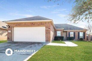 216 Kennedy Ct in Crowley, TX - Building Photo