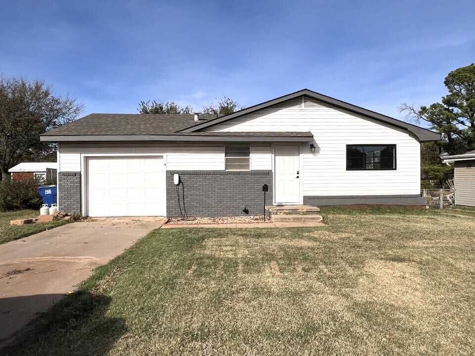 1618 E 3rd Ave in Stillwater, OK - Building Photo