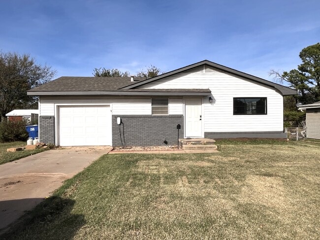 property at 1618 E 3rd Ave