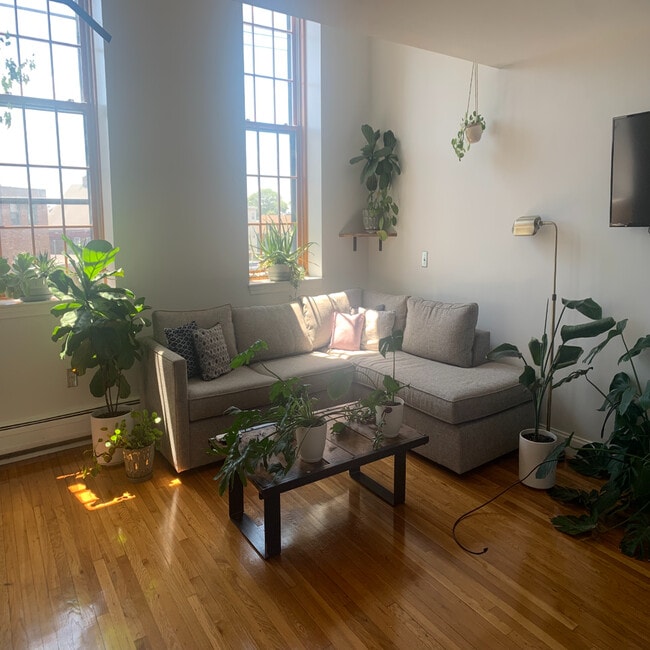 165 Winnisimmet St, Unit 3C