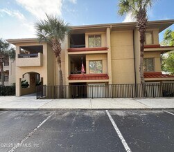 2099 Winterbourne N in Orange Park, FL - Building Photo - Building Photo