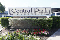 Central Park Apartments in Victoria, TX - Building Photo - Other