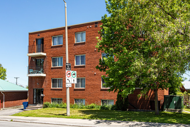 1113 Merivale Rd in Ottawa, ON - Building Photo - Building Photo