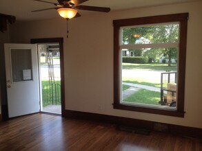 76 N West St in Hillsdale, MI - Building Photo - Building Photo