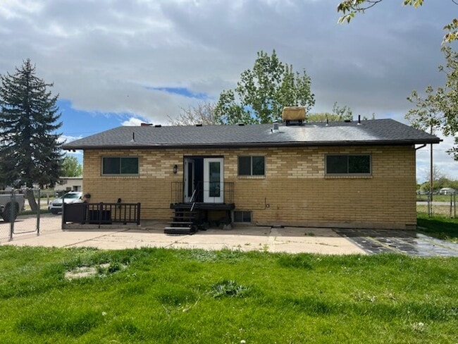 3381 S 1000 W in Syracuse, UT - Building Photo - Building Photo