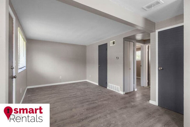 497 S Holmes Ave in Kirkwood, MO - Building Photo - Building Photo