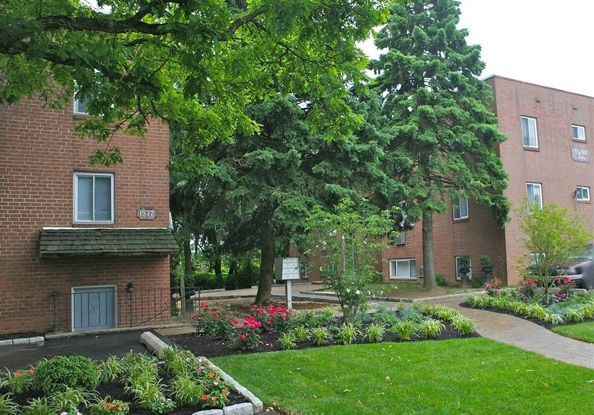 Overlook Hills Apartments