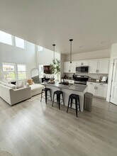 2039 N 3960 W, Unit Master in Eagle Mountain, UT - Building Photo - Building Photo