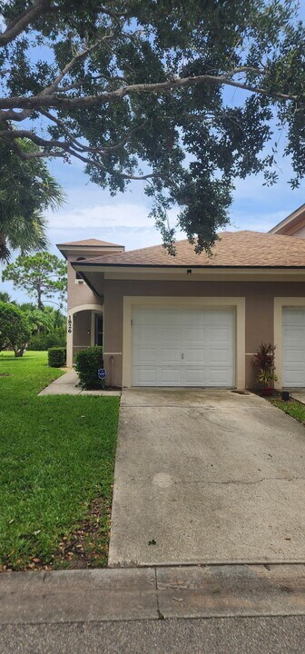 1826 E Sanderling Ln in Fort Pierce, FL - Foto de edificio