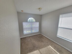 736 Platypus Ct in Kissimmee, FL - Building Photo - Building Photo