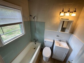 101 Hill Lp in Bonifay, FL - Building Photo - Building Photo