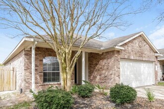 31703 Forest Oak Park Ct in Conroe, TX - Foto de edificio - Building Photo